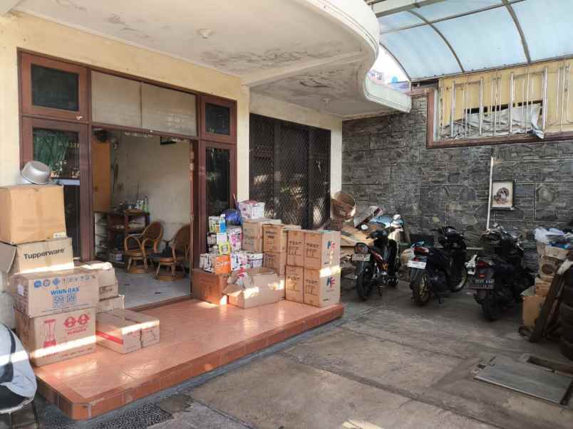 dijual rumah lebak timur tambaksari