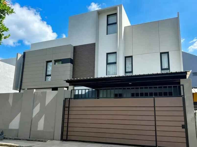 dijual rumah malaka