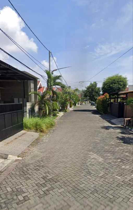 dijual rumah manyar tirtoasri