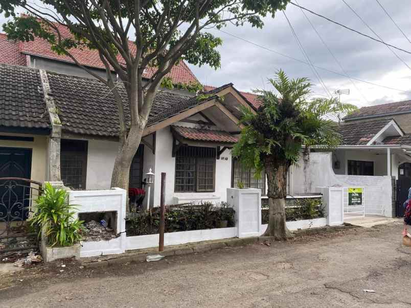 dijual rumah margahayu raya