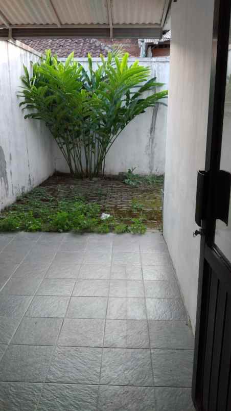 dijual rumah margahayu raya