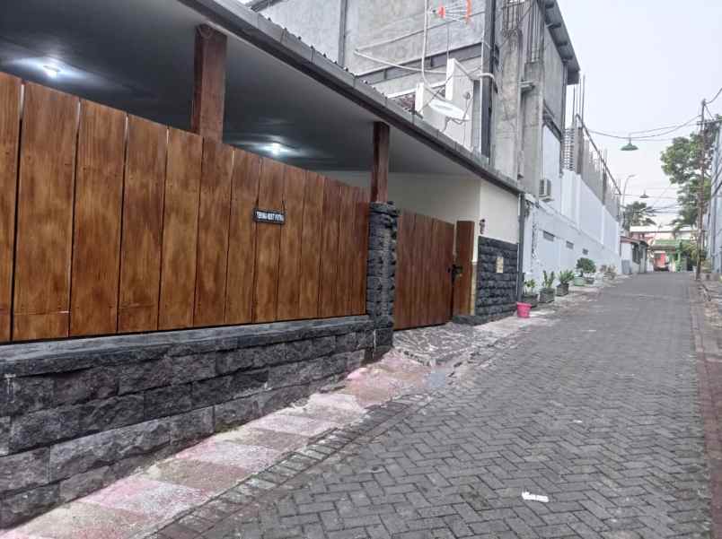 dijual rumah mayjend panjaitan