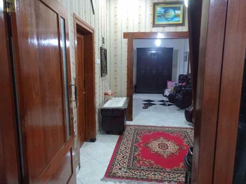 dijual rumah mayjend panjaitan