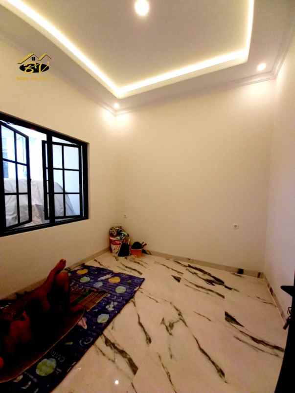 dijual rumah mbv121