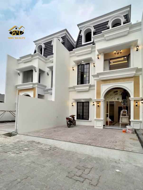 dijual rumah mbv221