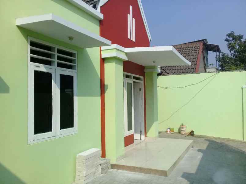 dijual rumah medang serpong