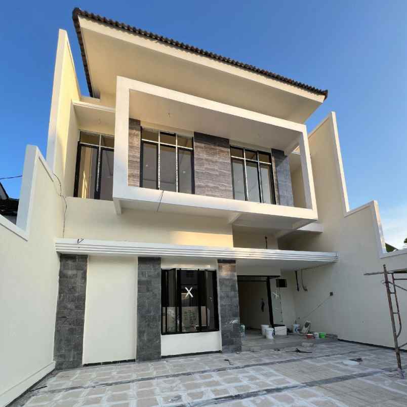 dijual rumah medayu utara