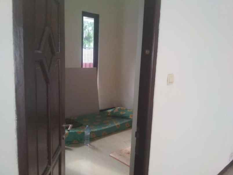 dijual rumah medokan