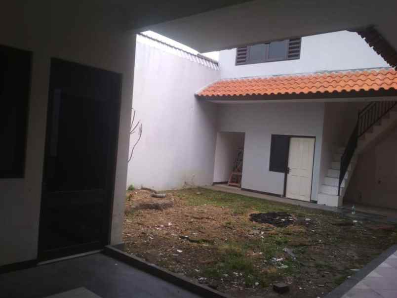 dijual rumah medokan