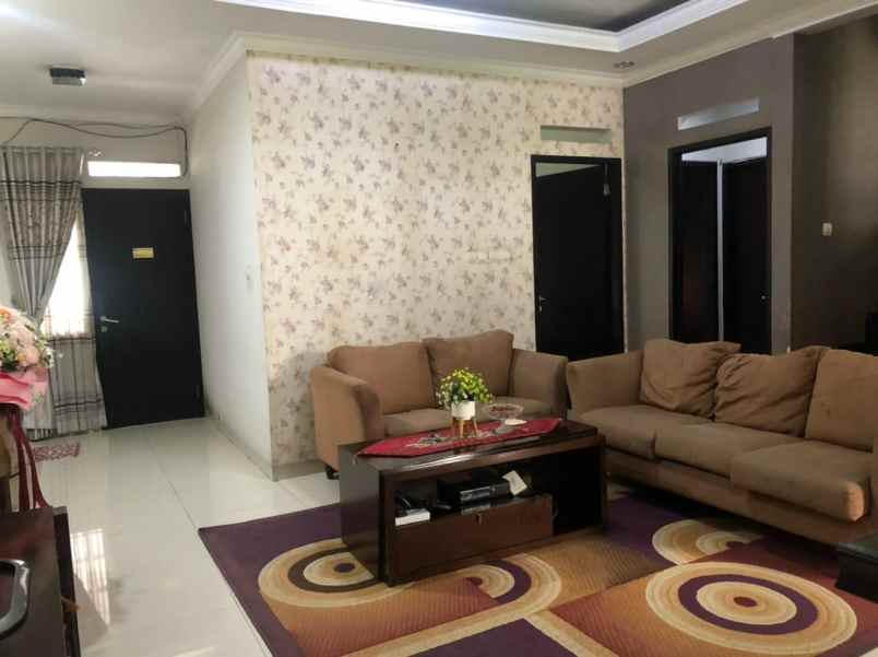 dijual rumah mengger sayap batununggal