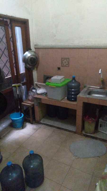 dijual rumah menteng jakarta pusat 2 5 lantai nego