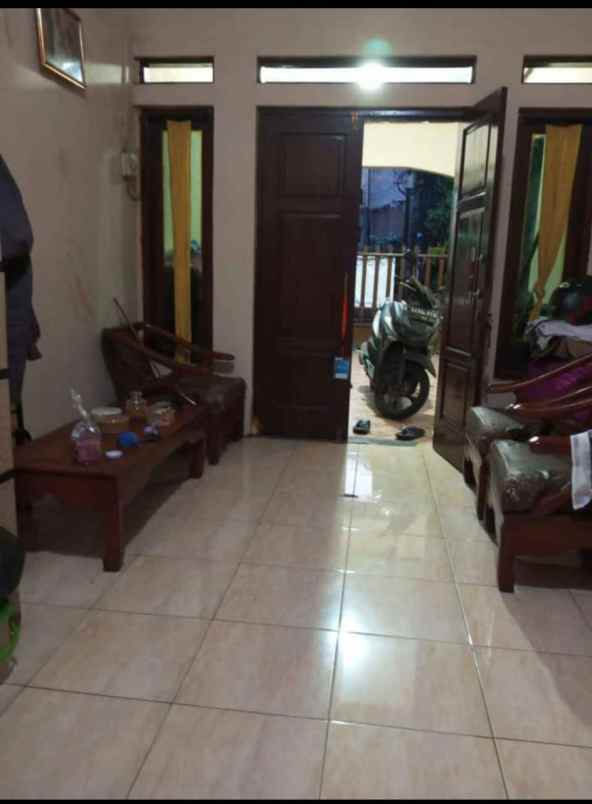 dijual rumah meruya selatan kebon jeruk