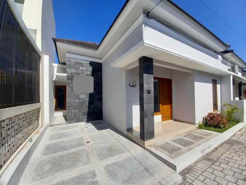 dijual rumah mewah desain modern di ngemplak sleman