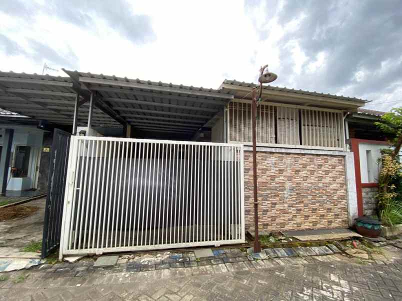 dijual rumah minimalis siap huni di pakis malang