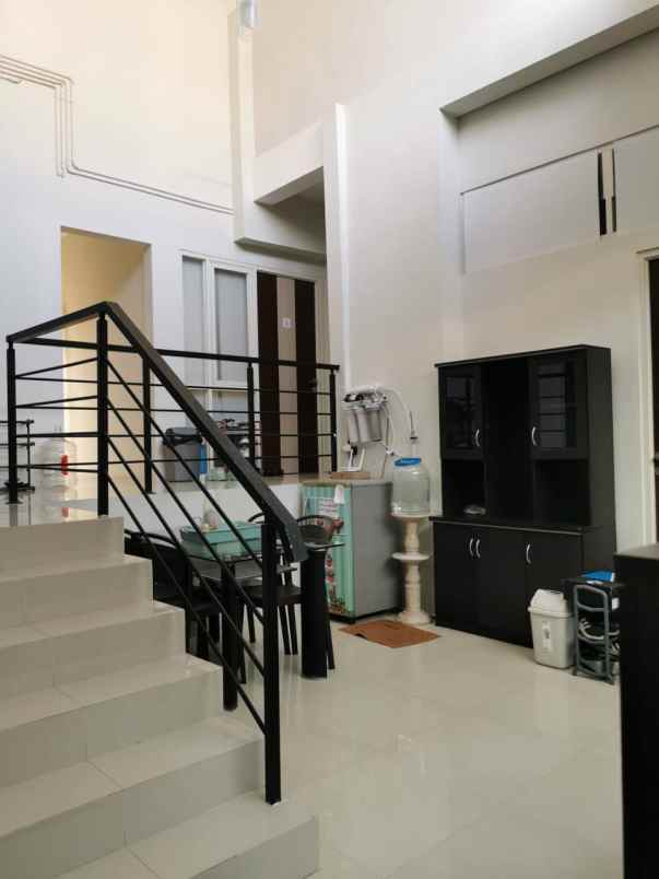 dijual rumah mulyorejo