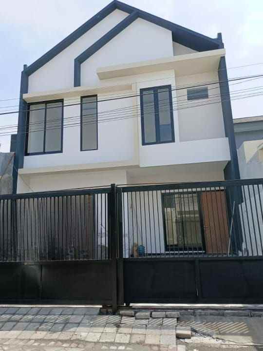 dijual rumah mulyosari utara