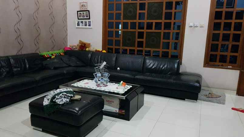 dijual rumah murah pinggir jalan lokasi kebon kopi