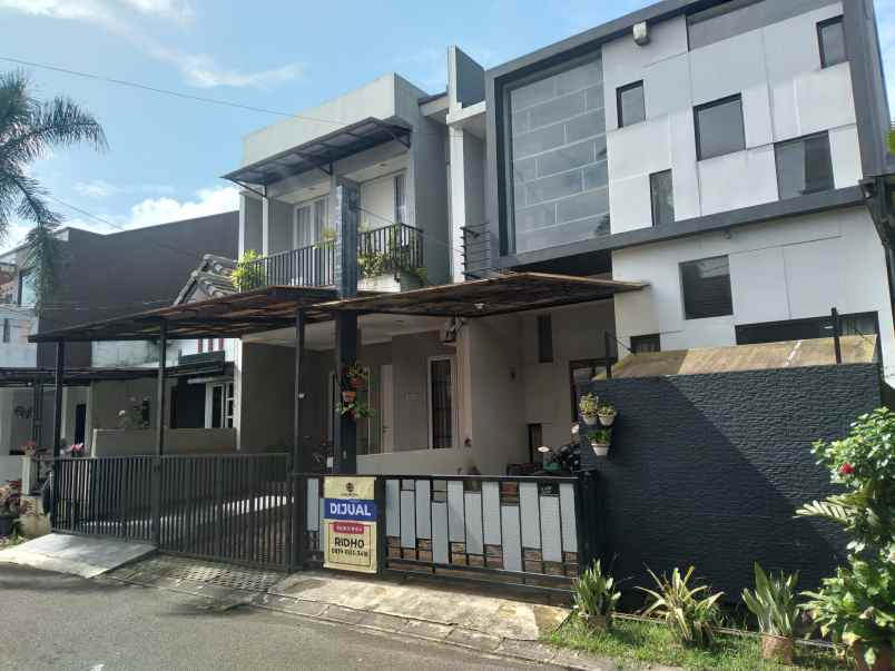 dijual rumah nerada estate