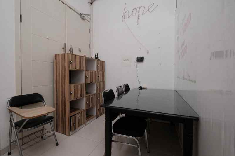 dijual rumah nirwana eksekutif