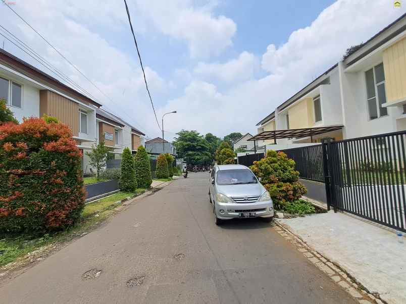 dijual rumah nrwana bogor selatan