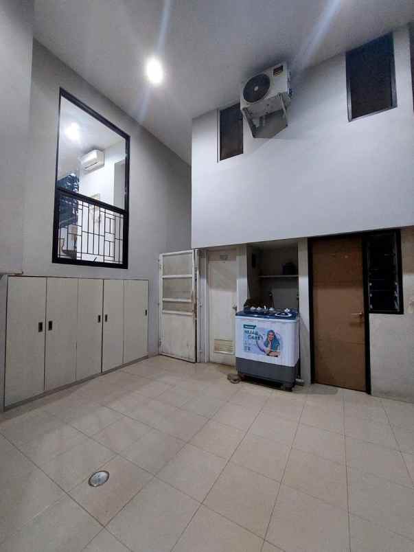 dijual rumah nuansa bali maisonette