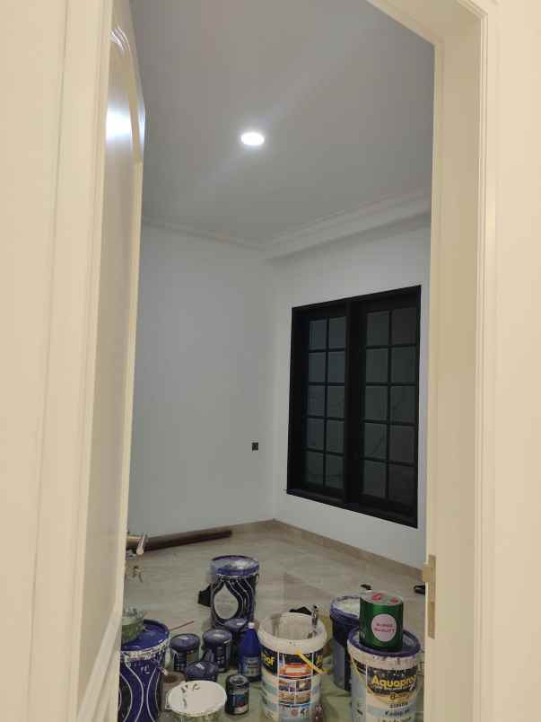 dijual rumah otista bidara cina