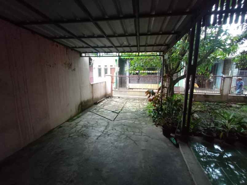 dijual rumah padasuka