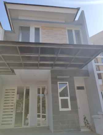 dijual rumah pakuwon city