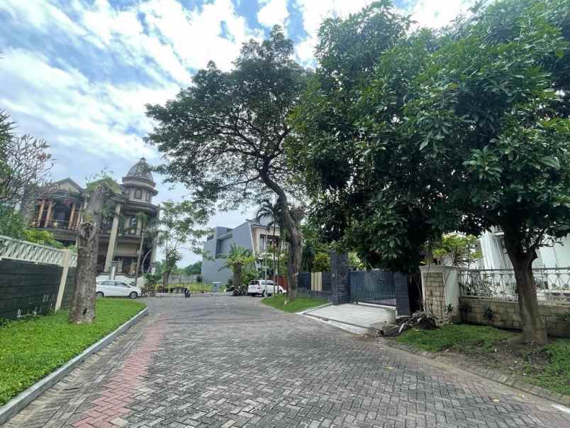 dijual rumah pakuwon city villa royal