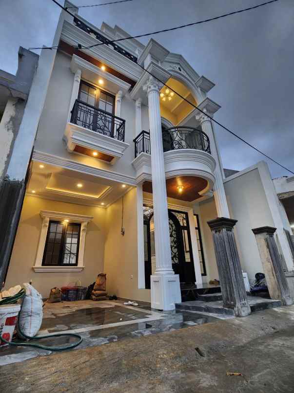 dijual rumah pancoran mas