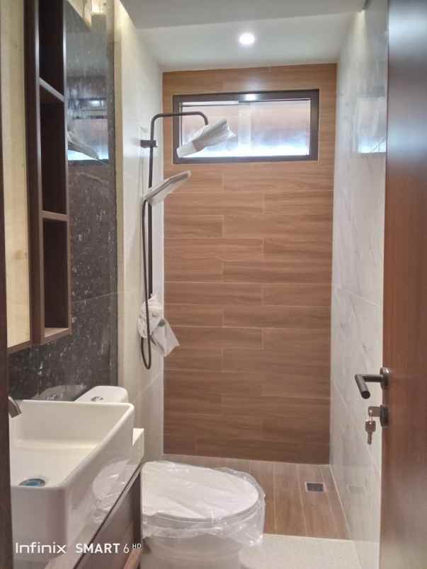 dijual rumah pancoran mas depok