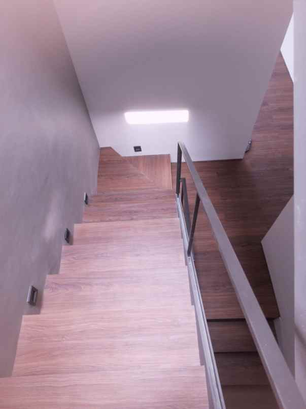 dijual rumah pancoran mas depok