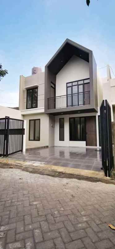 dijual rumah pandugo