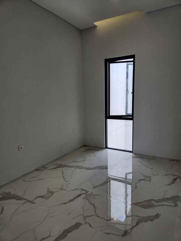 dijual rumah pandugo