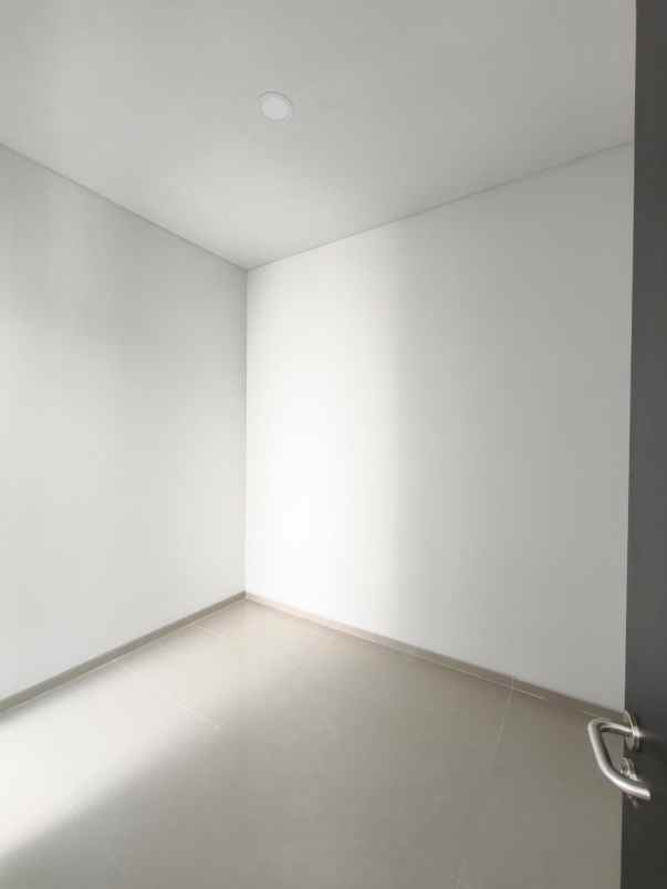 dijual rumah park sunrise 1 lantai 700 jutaan