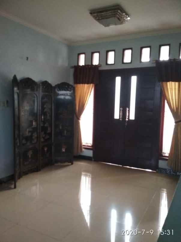 dijual rumah pasar lembang