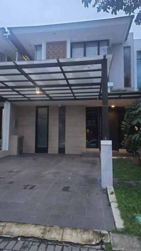 dijual rumah pelican hill