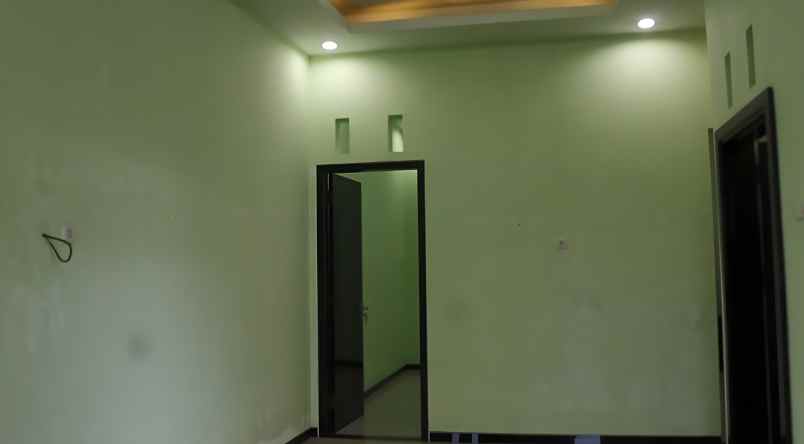 dijual rumah perum agus salim residence