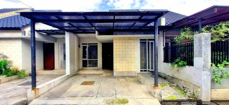 dijual rumah perum ketapang kencana