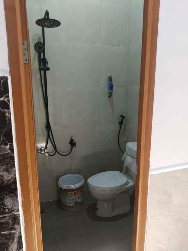 dijual rumah perum telaga mas