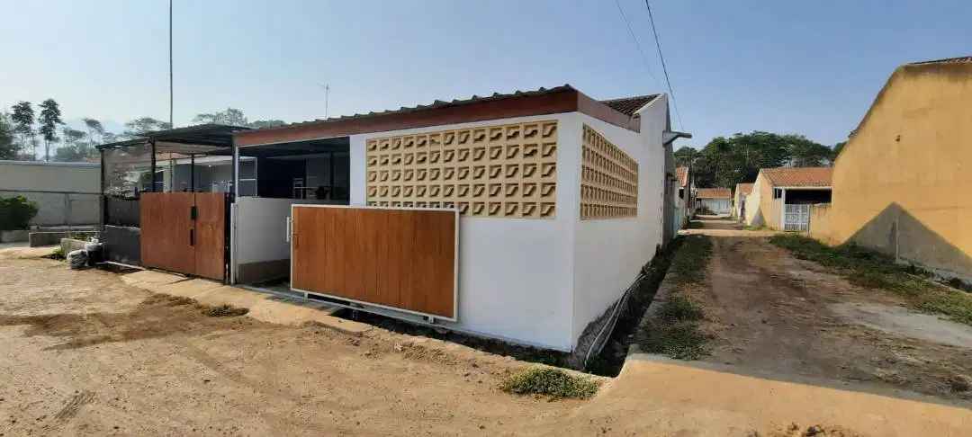 dijual rumah perumahan altha regency