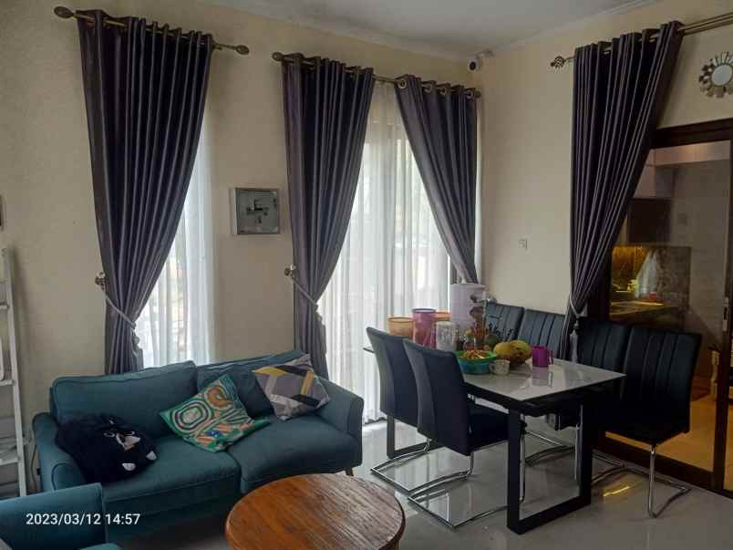 dijual rumah perumahan asana residence