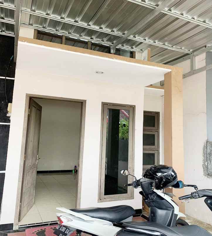 dijual rumah perumahan bukit royal