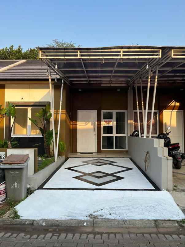 dijual rumah perumahan familia urban