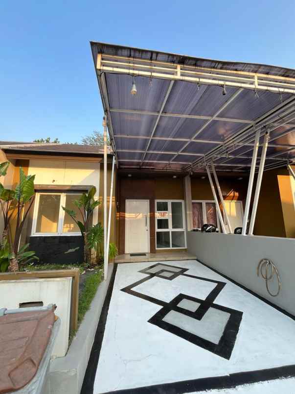 dijual rumah perumahan familia urban