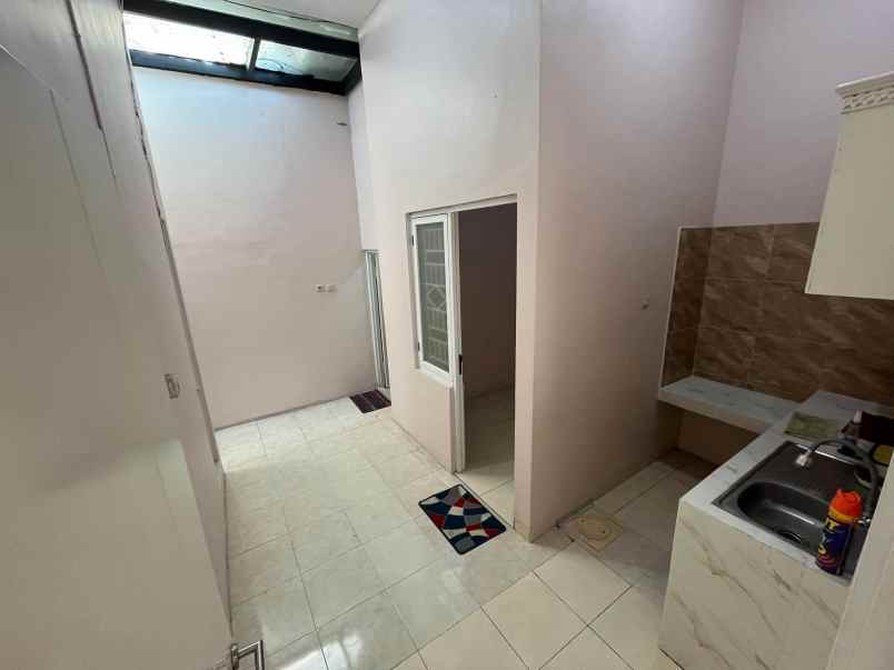 dijual rumah perumahan green mansion