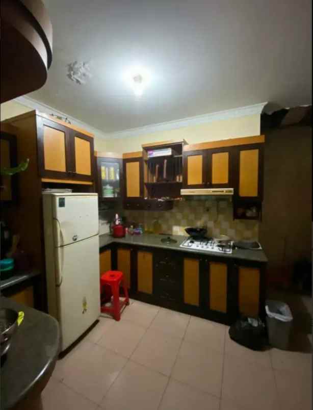 dijual rumah perumahan jatinegara baru
