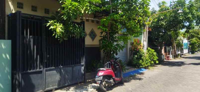 dijual rumah perumahan karang indah