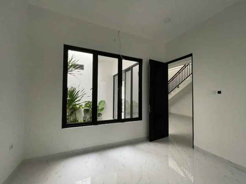 dijual rumah perumahan mega cinere