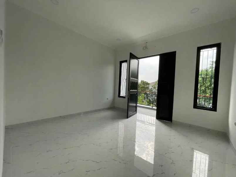 dijual rumah perumahan mega cinere